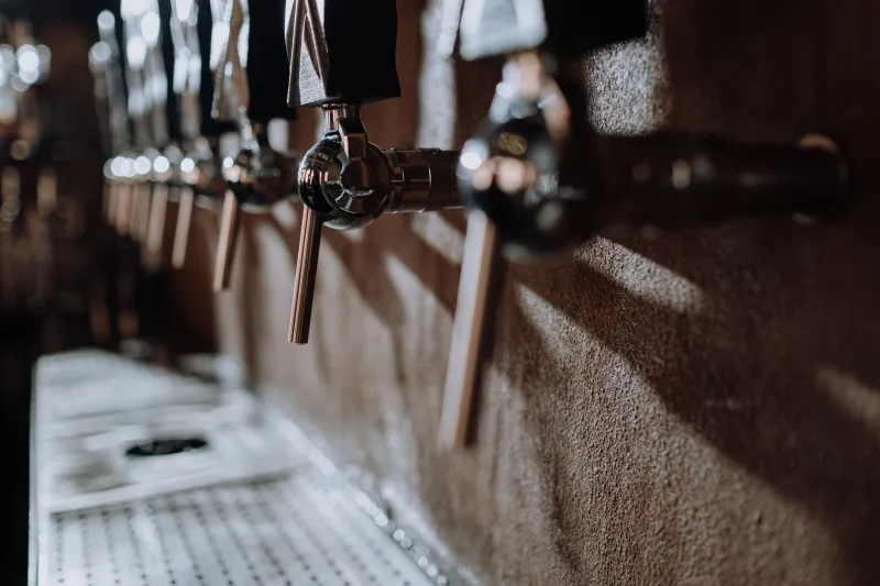 Glassware as Gold: How Smart Breweries Are Making Steins the New Loyalty Card
